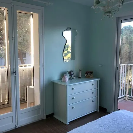 Διαμέρισμα Grand 2 Pieces En Bord De Avec Terrasse Et Vue Sur - Fr-1-837-17 *